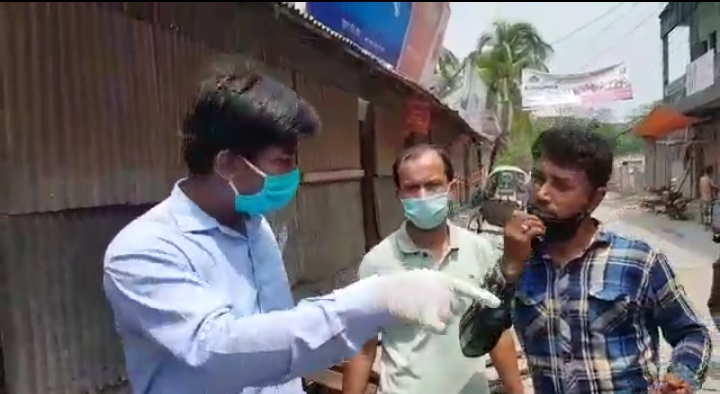 মগধরার মুনছুর ডিলারের বিরুদ্ধে ৬ কেজি করে কম চাল দেওয়ার অভিযোগে ডিলারশিপ বাতিলের প্রস্তাব ভ্রাম্যমান আদালতের