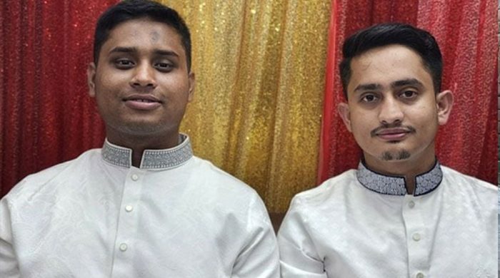 বিক্ষোভ মিছিলের জেরে হাইকোর্ট ঘেরাও কর্মসূচির ঘোষণা দিয়েছেন বৈষম্যবিরোধী ছাত্র আন্দোলনের দুই সমন্বয়ক হাসনাত আব্দুল্লাহ ও সার্জিস আলম।